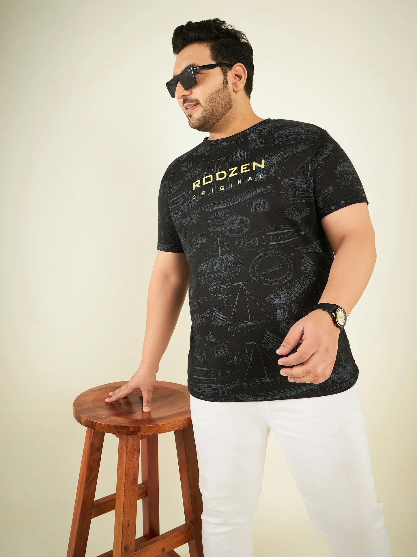Boat Printed Black Plus Size T-Shirt By Rodzen