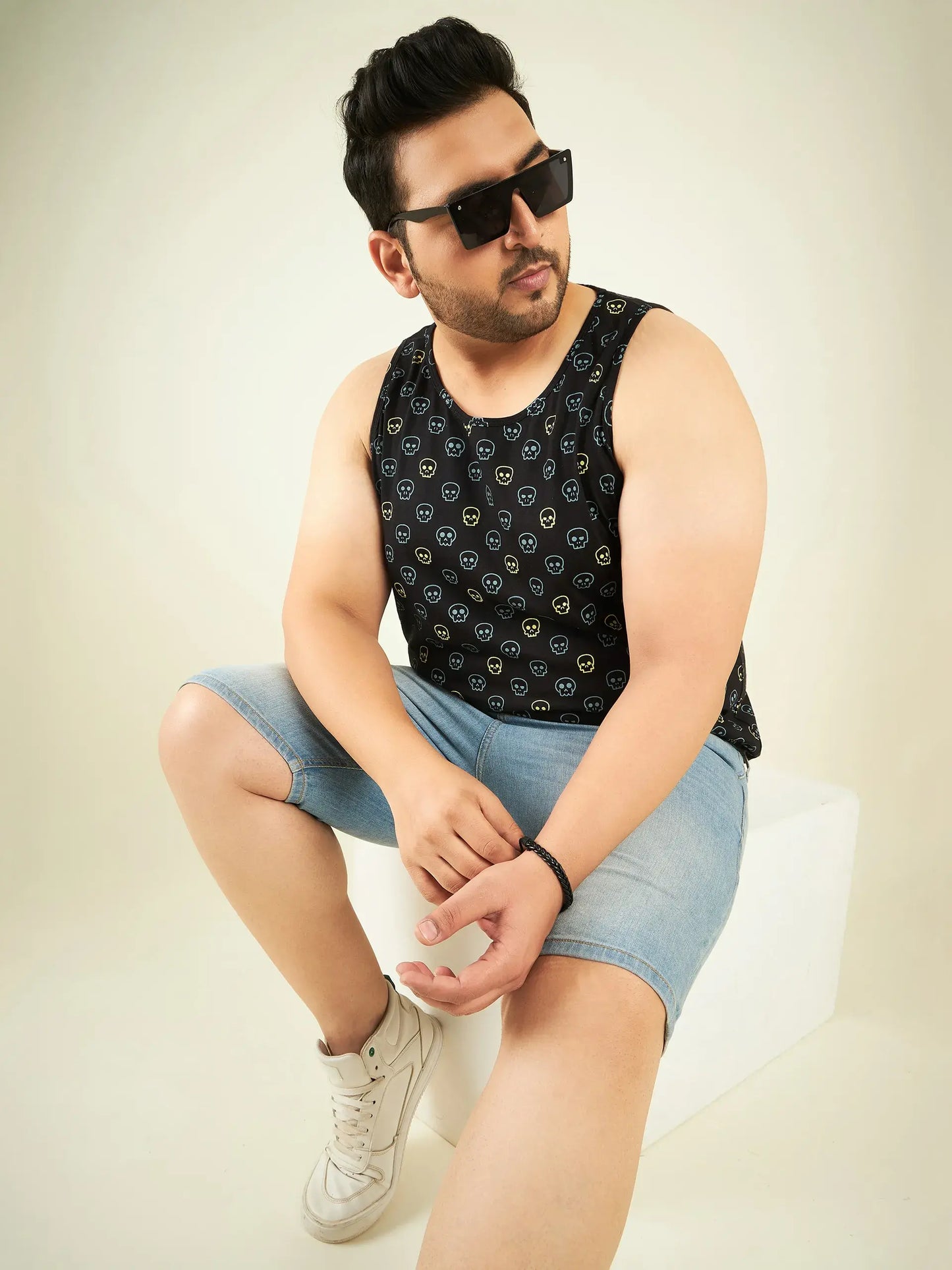 Black Skull Print Grey Plus Size Vest By Rodzen