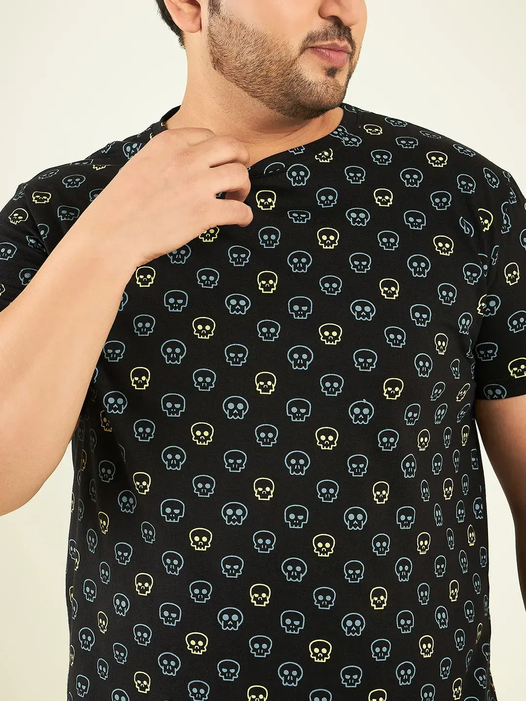 Black Skull Print Grey Plus Size T-Shirt By Rodzen