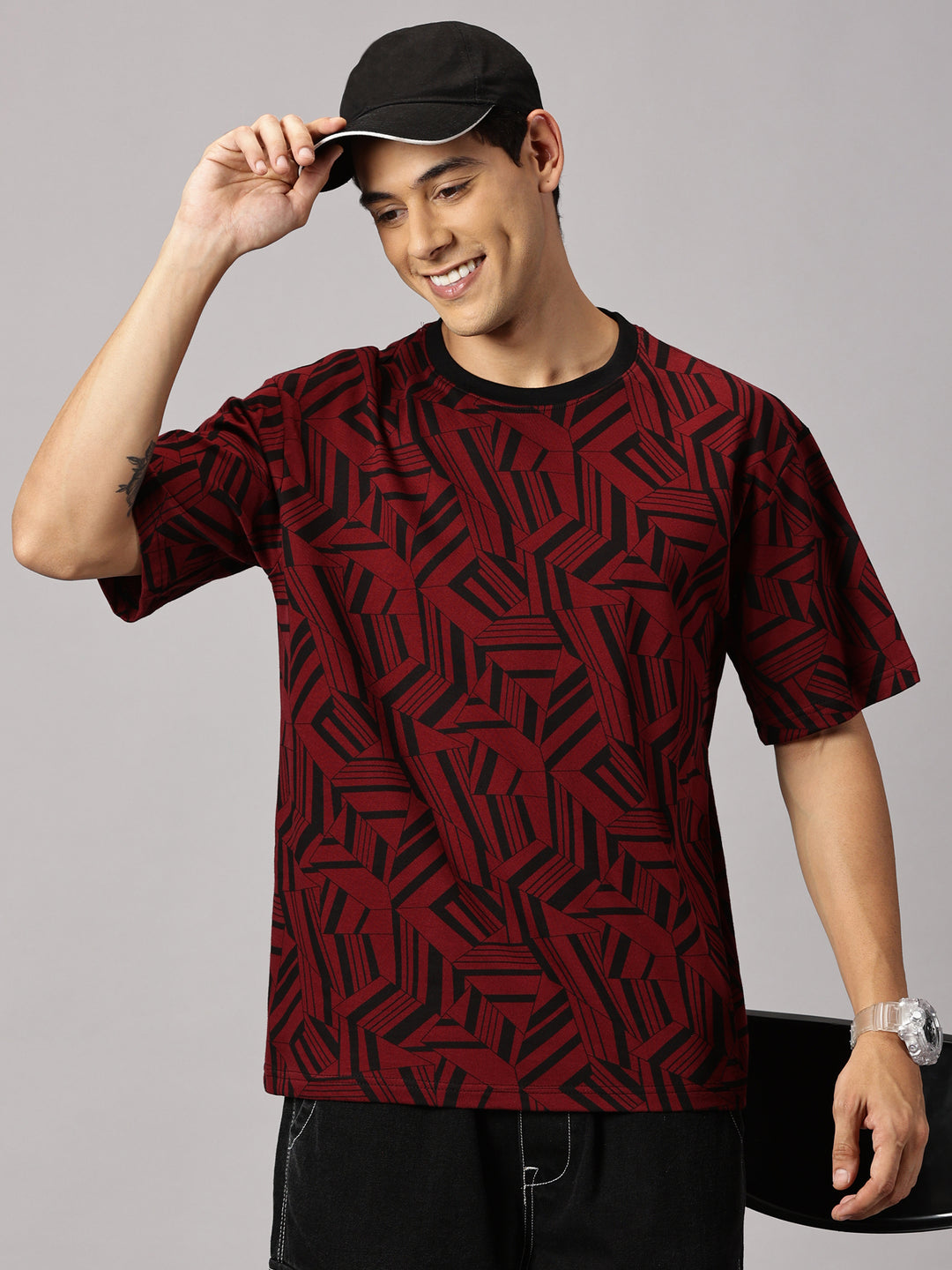 Print Maroon Oversized T-Shirt - By Rodzen