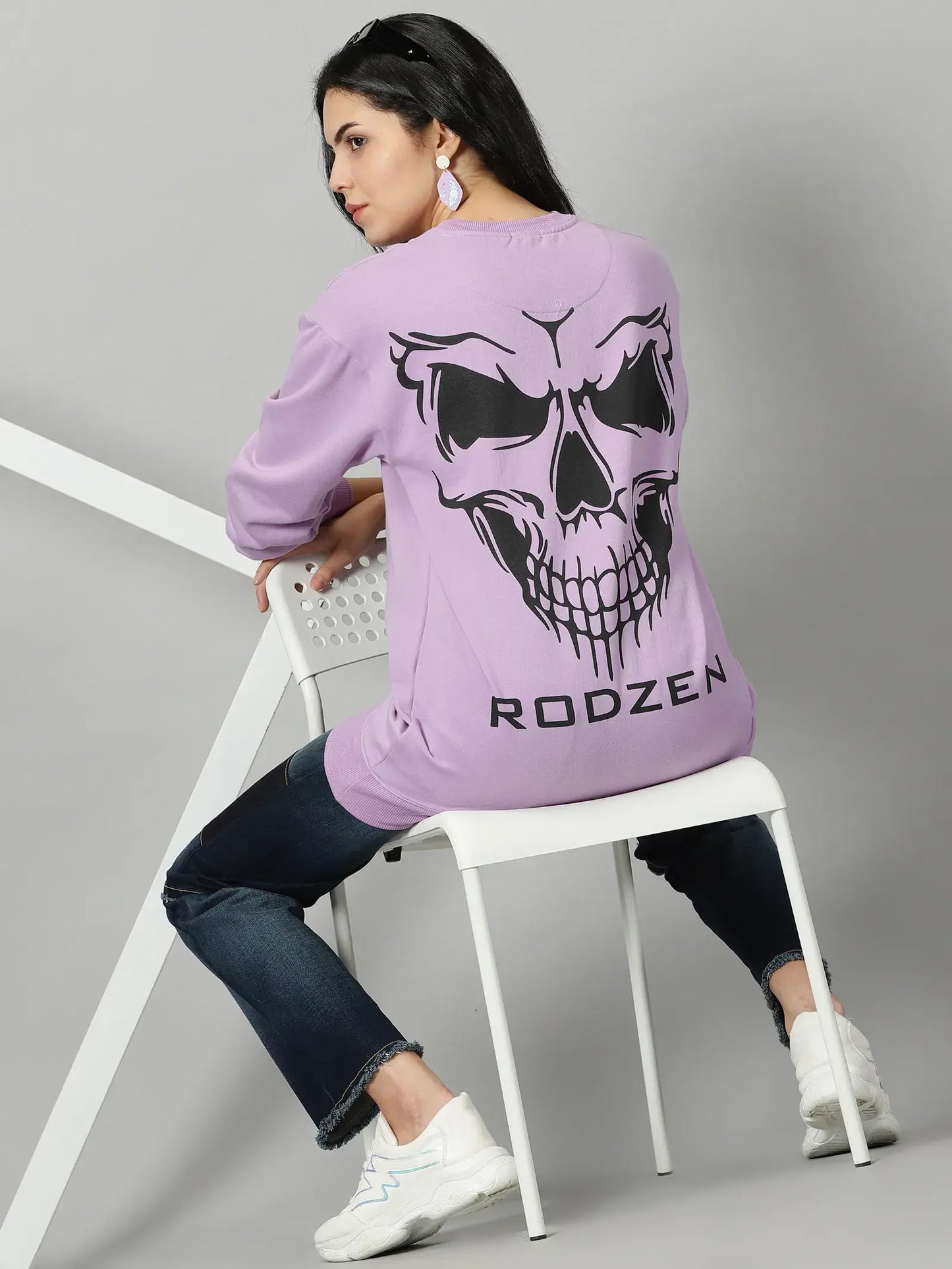 Oversize Skull Lavender Sweatshirt