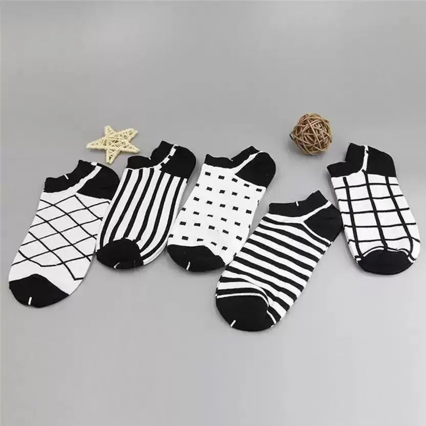 Black And White Printed Ankle-Length Socks - Pack Of 10