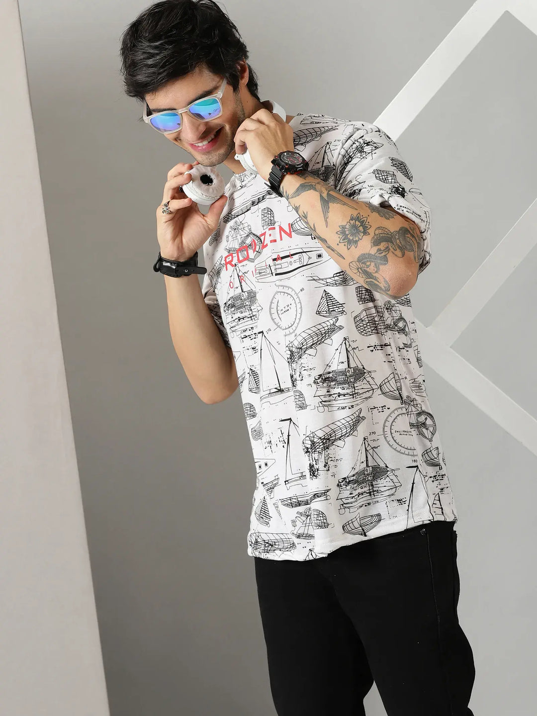 White Boat Print Men Oversized T-shirt