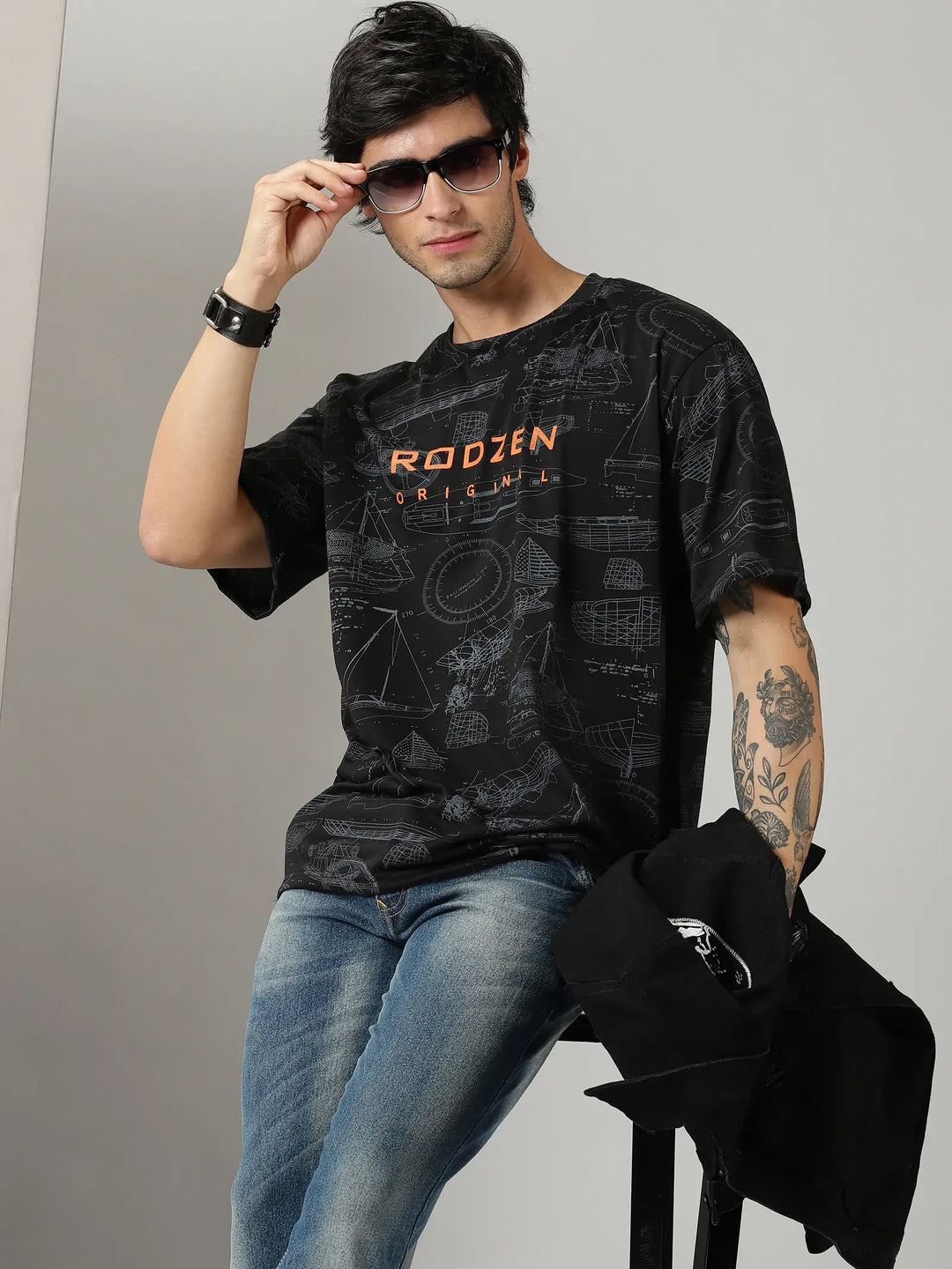 Black Boat Print Men Oversized Tshirt - Rodzen